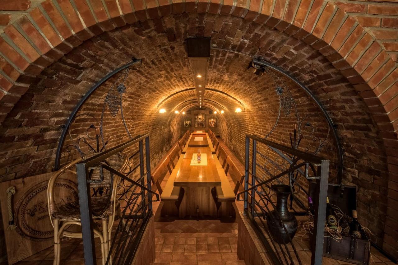 Podrumi Kolar "Suza Baranje" Kneževi Vinogradi Extérieur photo