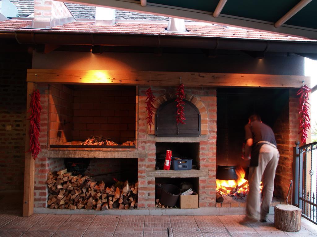 Podrumi Kolar "Suza Baranje" Kneževi Vinogradi Extérieur photo