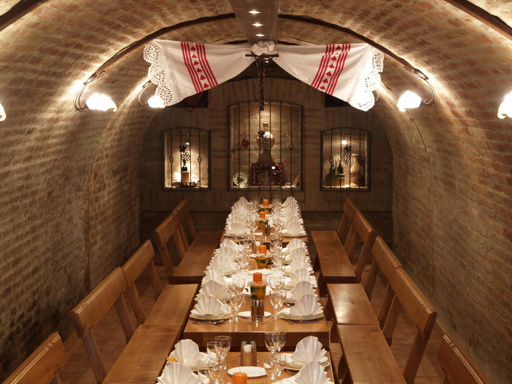 Podrumi Kolar "Suza Baranje" Kneževi Vinogradi Extérieur photo